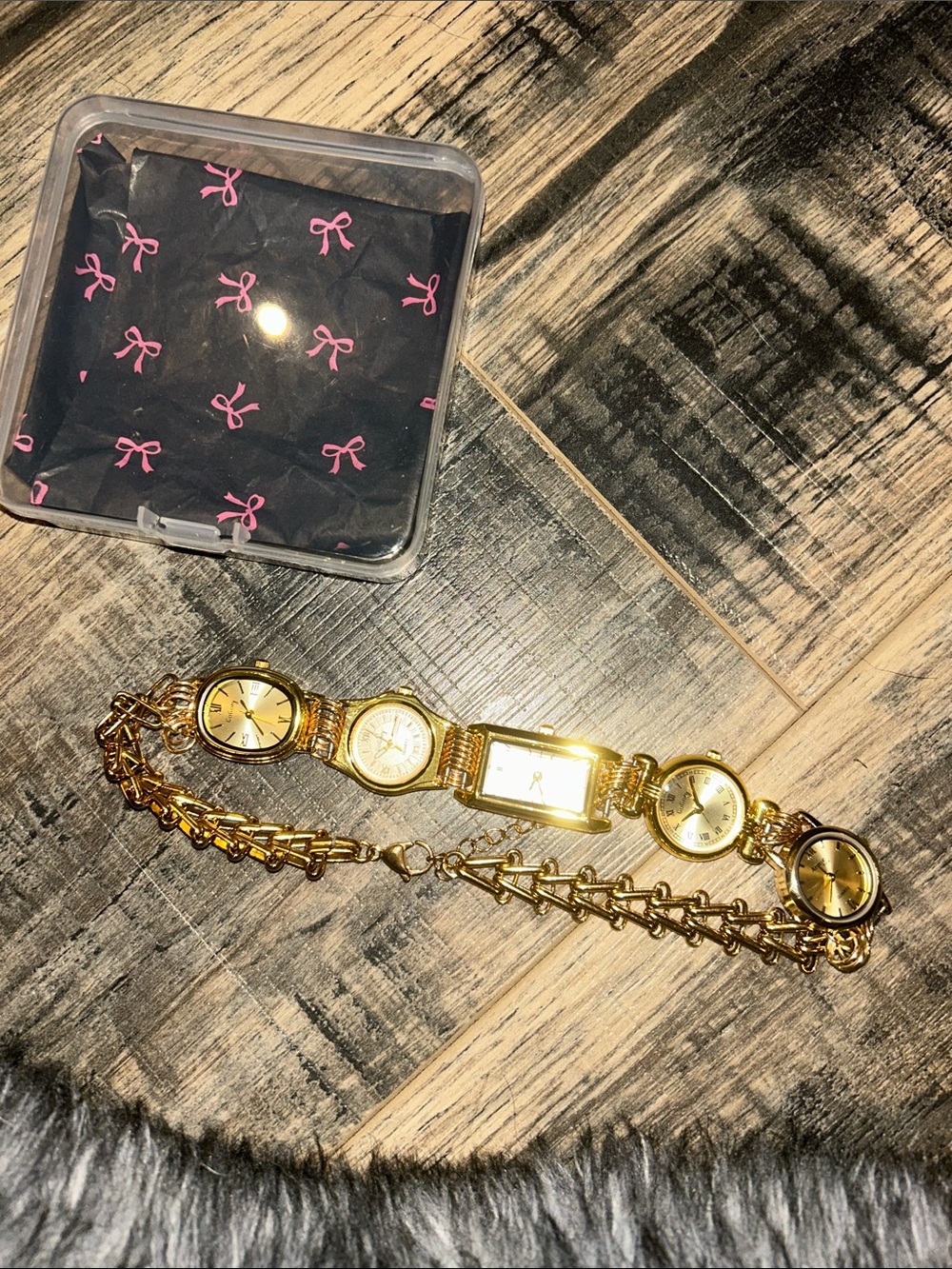 Gold Multi-Face necklace choker Watch - Women’s Fashion Accessory